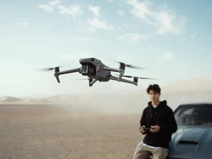 b5f1fe86-67e5-4f9b-a37a-1fd375293e33-mavic3_4.jpg